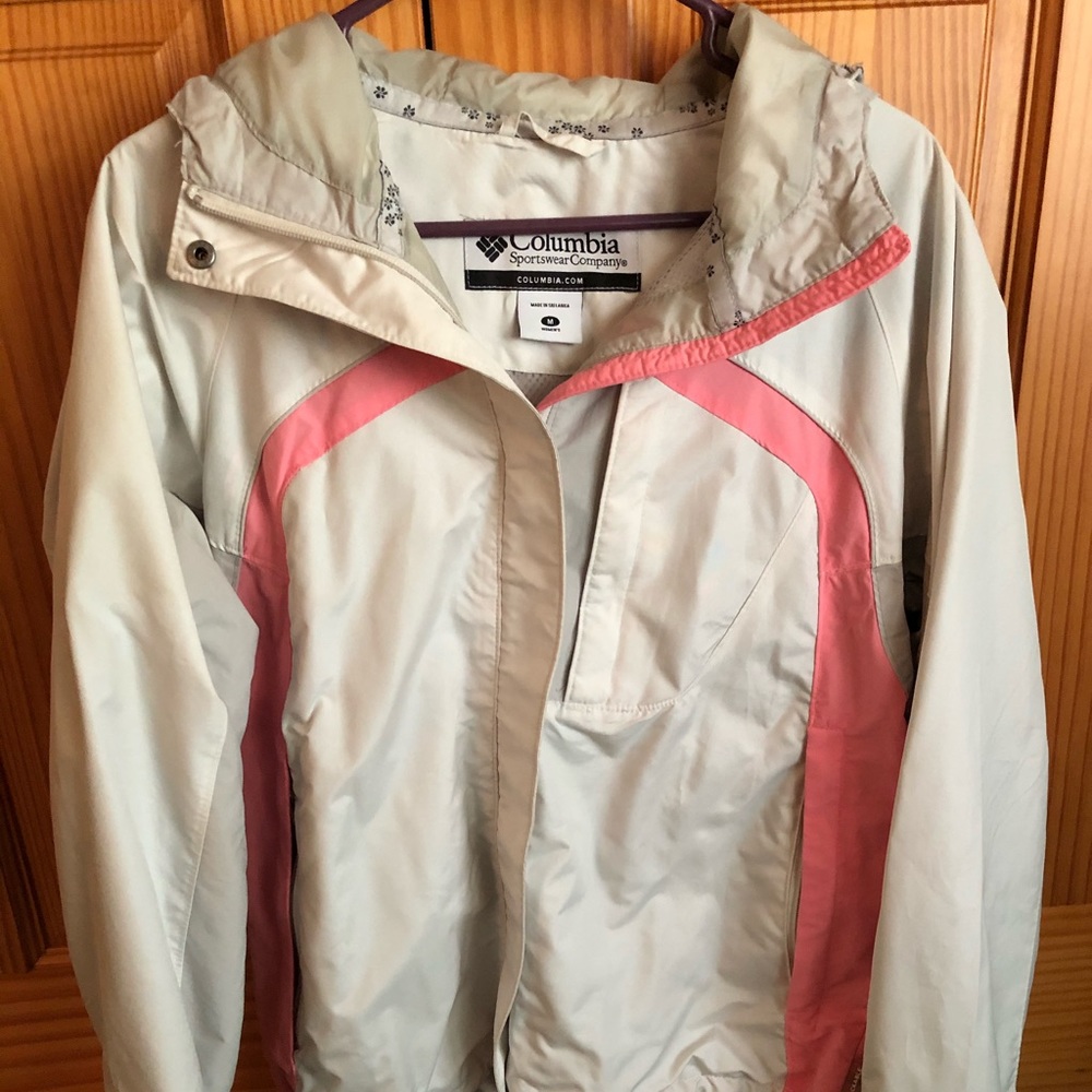 Columbia Shell